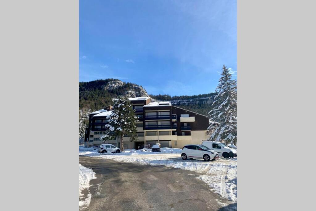 Appartement Chaleureux - Pied Des Pistes Correncon-en-Vercors ภายนอก รูปภาพ